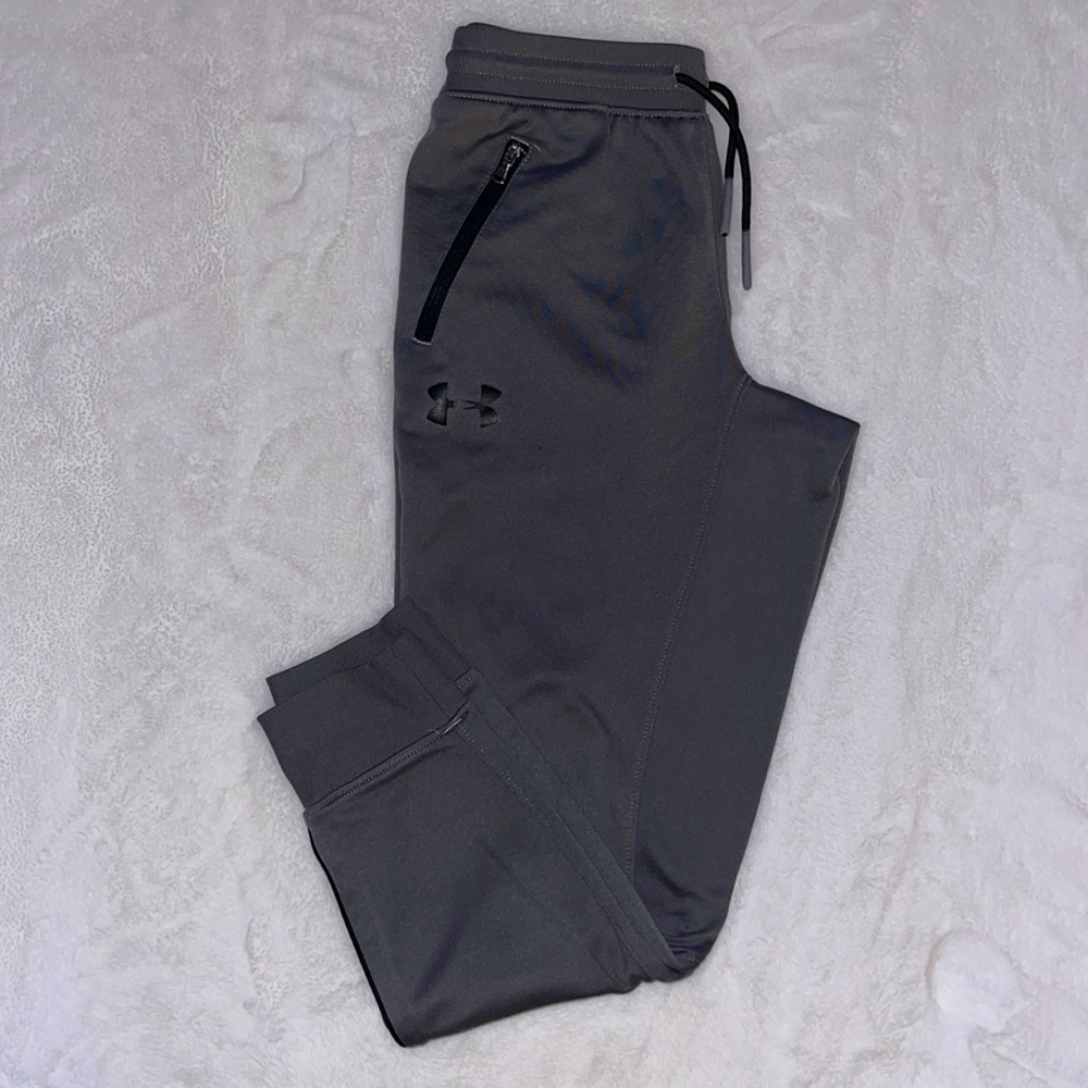 Under Armour boys size youth small grey joggers